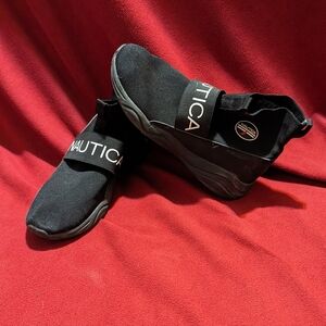 Kids Boys Nautica Slip On Sneaker Black Size 6 GUC No Socks Needed Knit